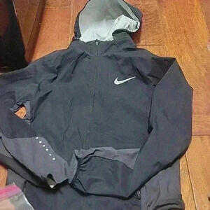 Womens nike raincoat‎ reflectors